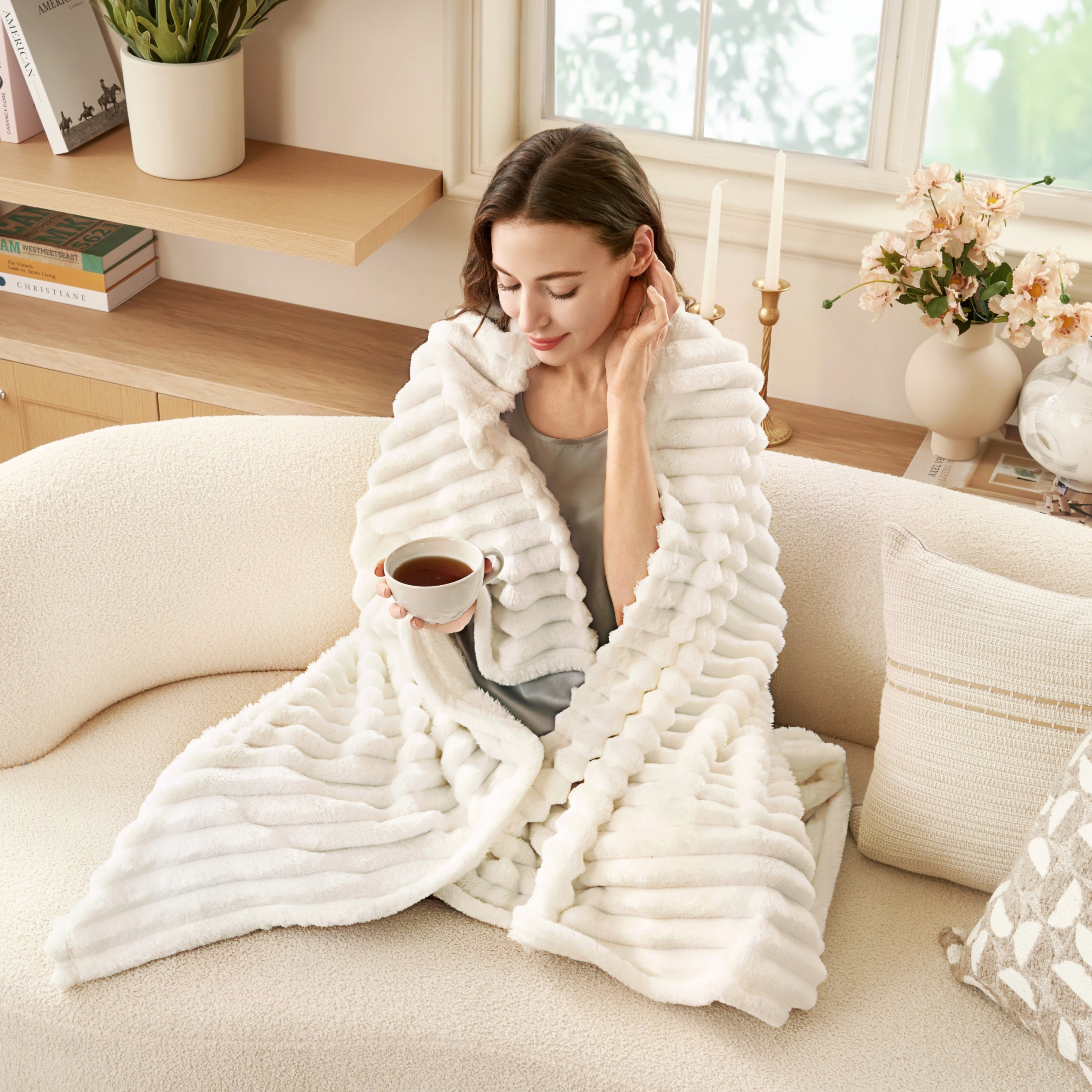 Throw Blanket for Couch,Bed,Sofa,White Flannel Blanket,Soft Throw Blanket ,Gifts for Women Mom Girls,Throw Home Room ...