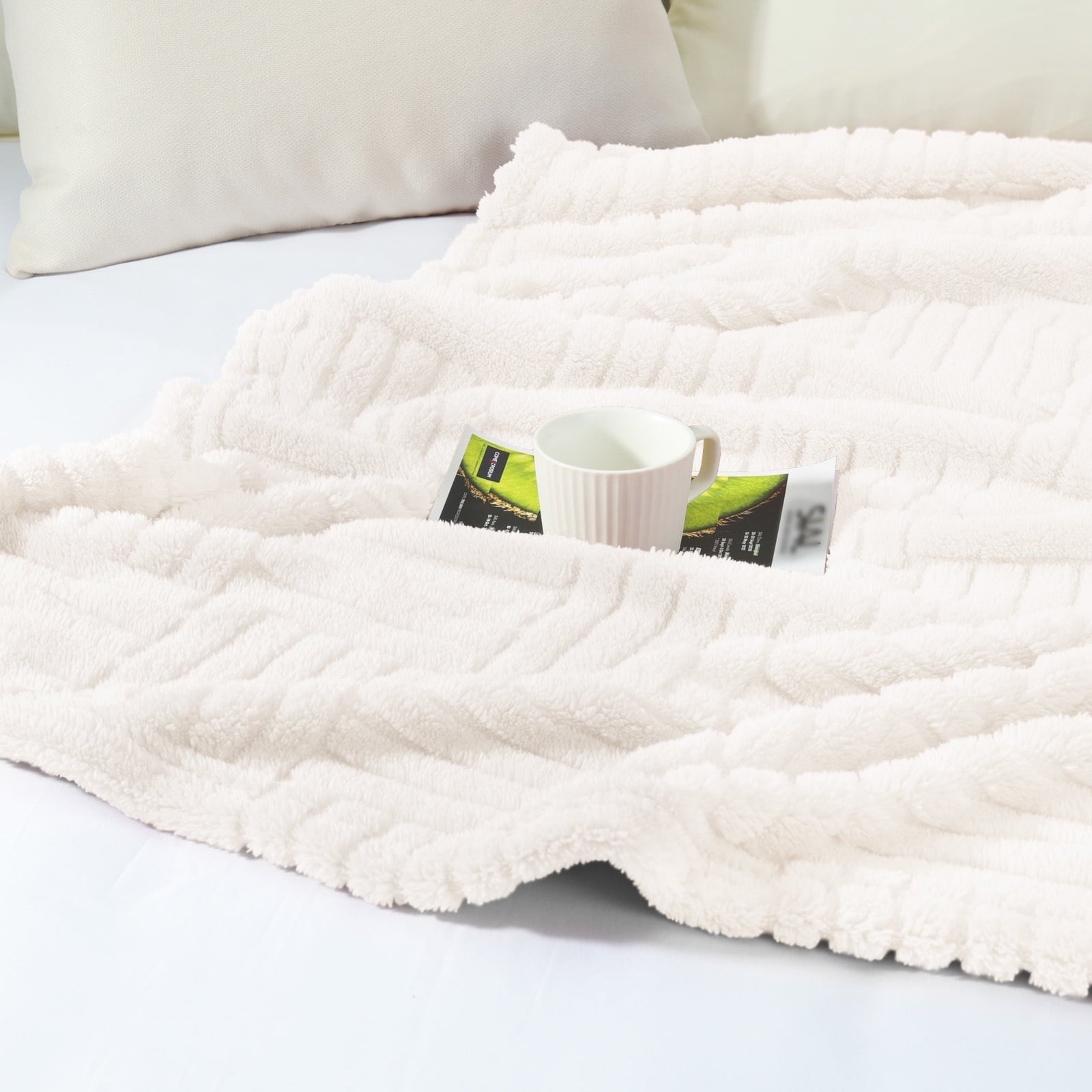 Fluffy Fleece Throw Blanket 50"x60" for Couch, Bed, Sofa, Fuzzy Soft Cozy Throw with Decorative Jacquard Pattern for ...