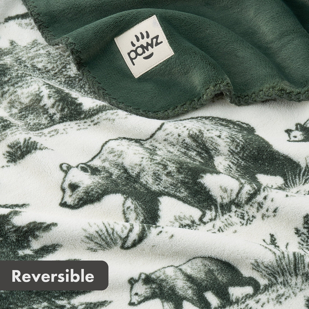 Plush Oversized Throw Blanket for Couch or Bed, Soft Flannel Fleece, Green Pine Trees, 50"x72"